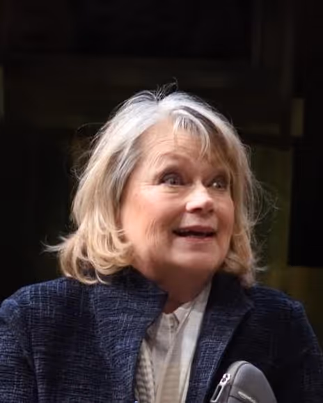 Susan MacDonald Headshot