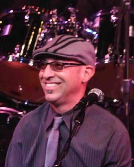 Glen Caruba Headshot