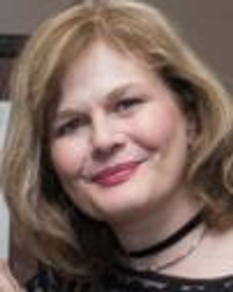 Cate Cammarata Headshot