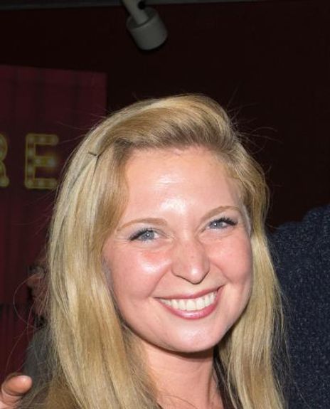 Abby Carlson Headshot