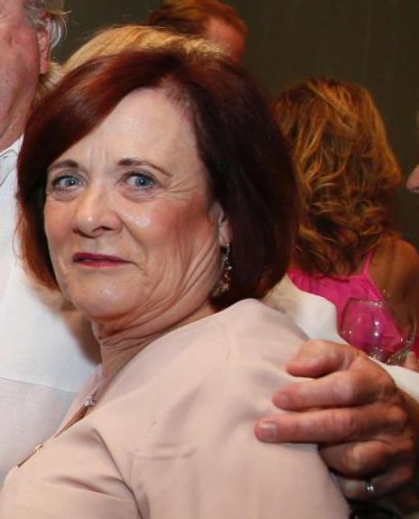 Lynda Fischbeck Headshot