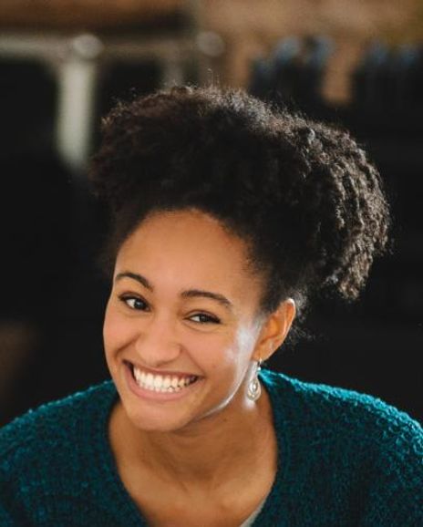 Natalie Simpson Headshot