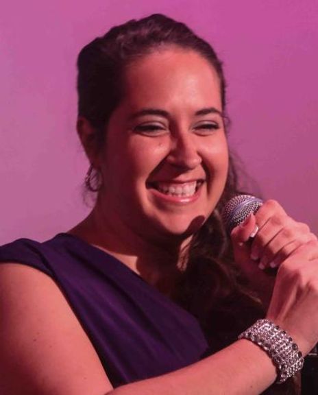 Cindy Summers Headshot