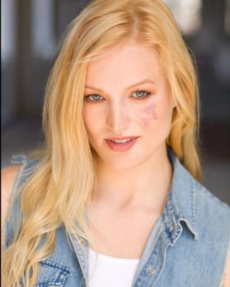 Amanda Jungquist Headshot