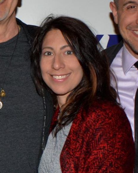 Melanie Stewart Headshot