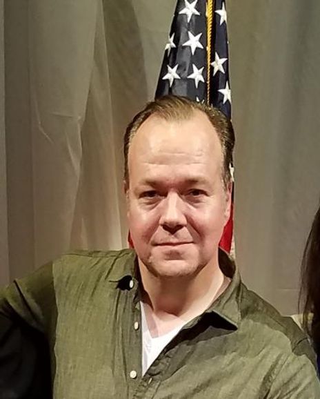 Jonathan Lous Dent Headshot