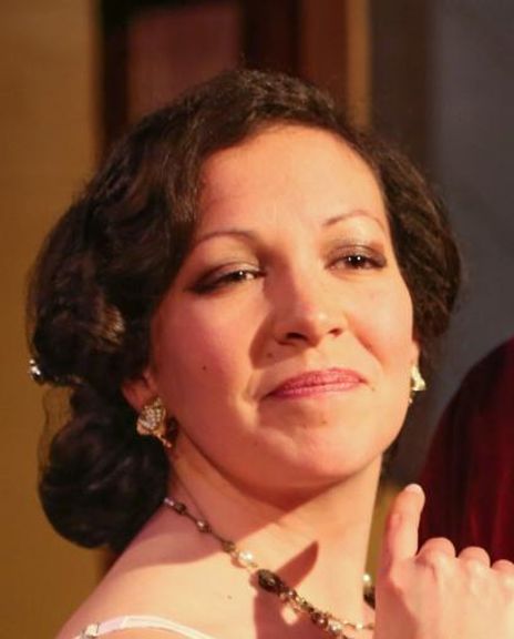 Isis Phoenix Headshot