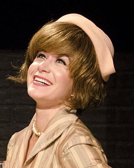 Jennifer Michaels Headshot