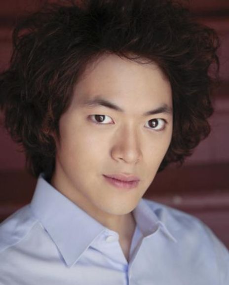 Jonghoon Han Headshot