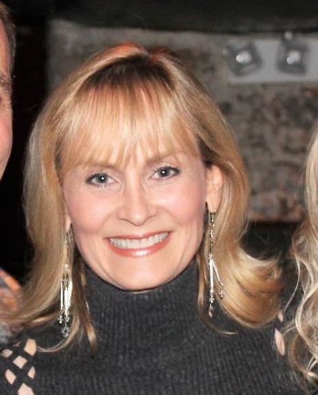 Becky Baxter Headshot