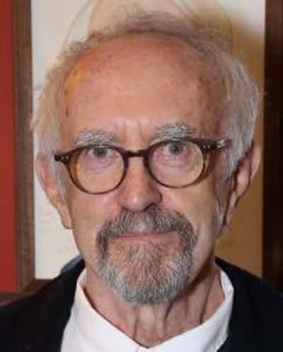 Jonathan Pryce Headshot