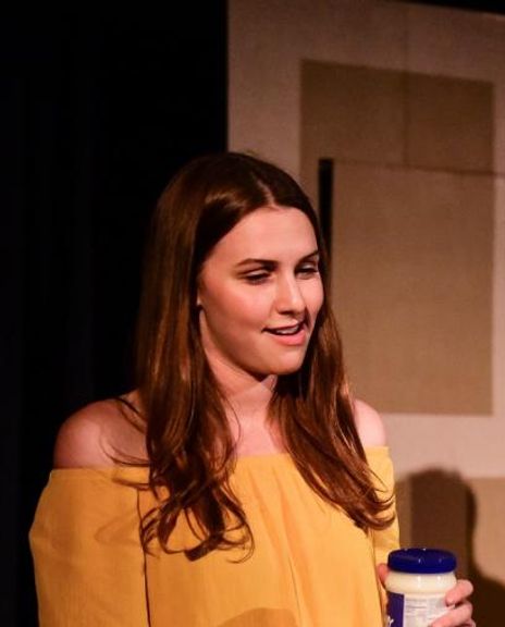 Annabel Steven Headshot