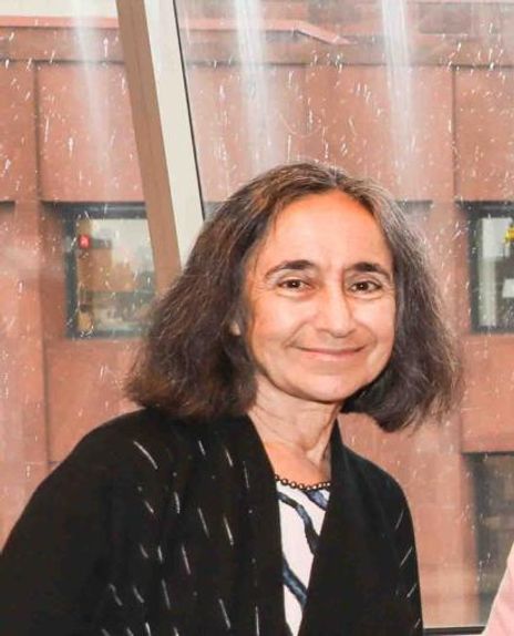 Rodica Burg Headshot