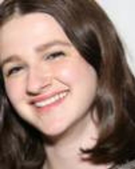 Hannah Greif Headshot