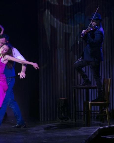 Julio Dominguez Headshot