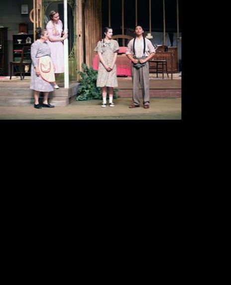 Rose Anne Holman Headshot