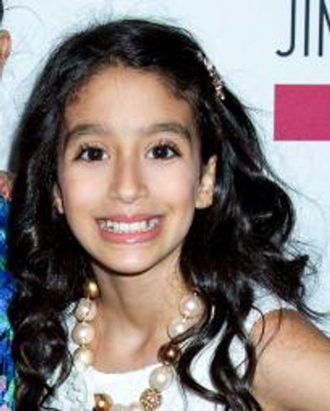 Madison Elizabeth Lagares Headshot