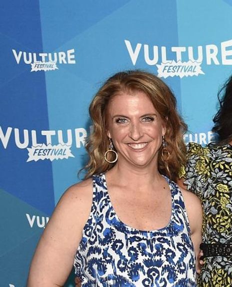 Jennie Snyder Urman Headshot