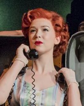 Holly Sumpton Headshot