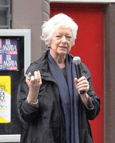 Kathleen Hughes Headshot