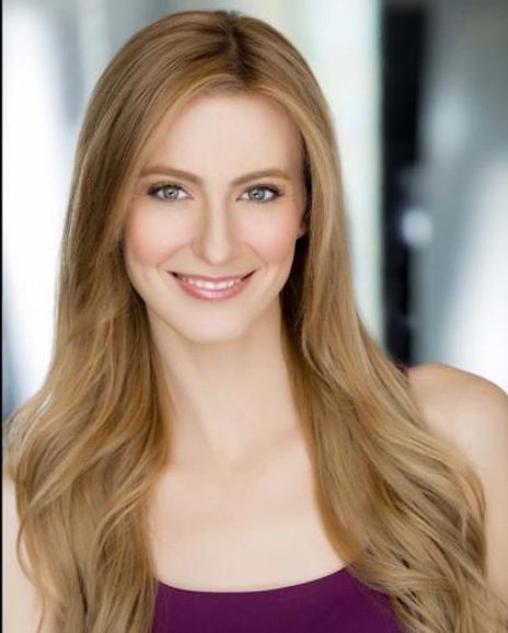 Lize Johnston Headshot