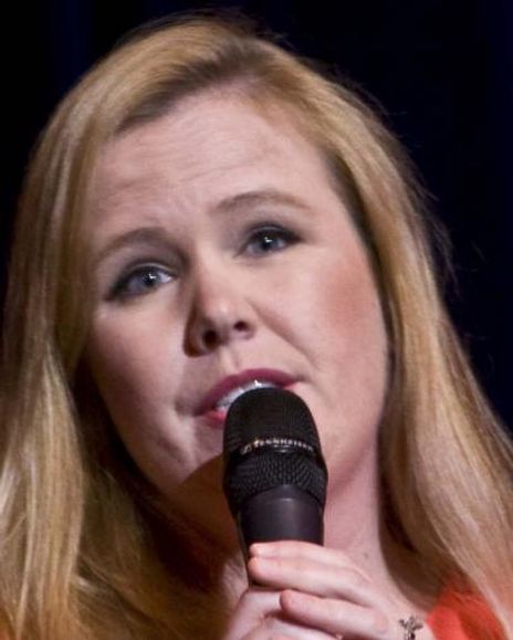 Megan Cires Headshot