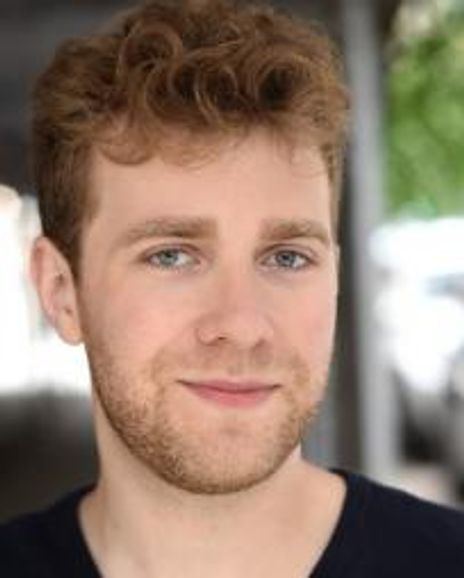 Taylor Isaac Gray Headshot