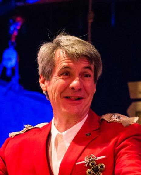 Christopher Henley Headshot