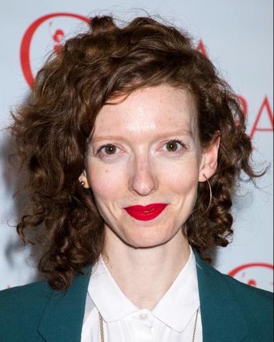 Elizabeth Carena Headshot