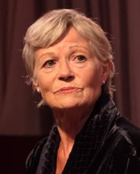 Annabel Leventon Headshot