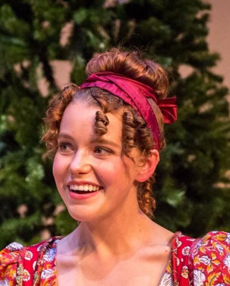 Devon Hales Headshot