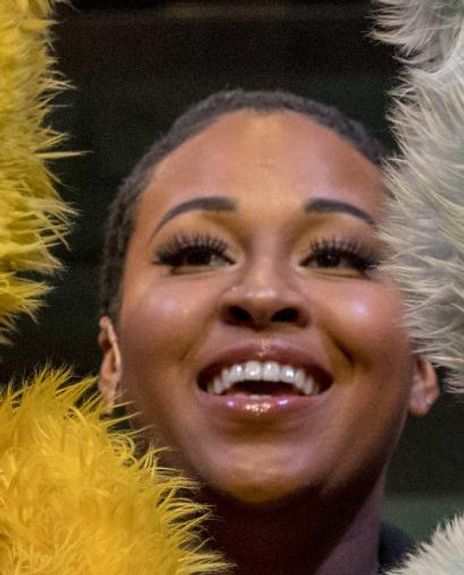 Jasmine January Headshot