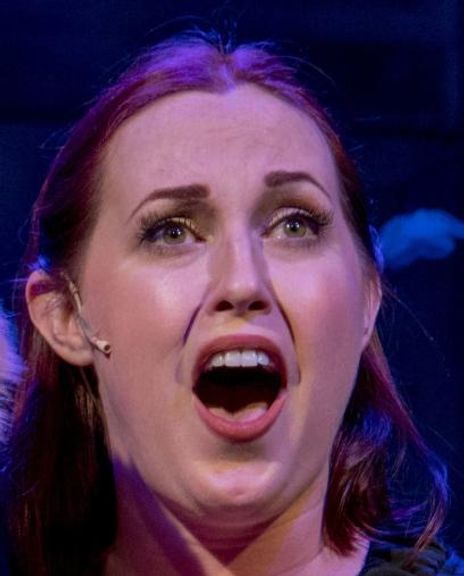 Gerilyn Brault Headshot