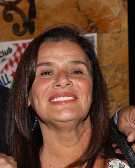 Debi Maldonado-Maglio Headshot