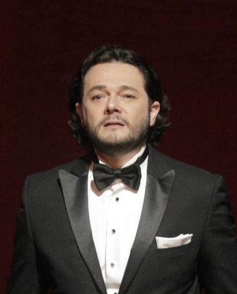 Arturo Chacon-Cruz Headshot