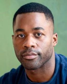 Oge Agulué Headshot