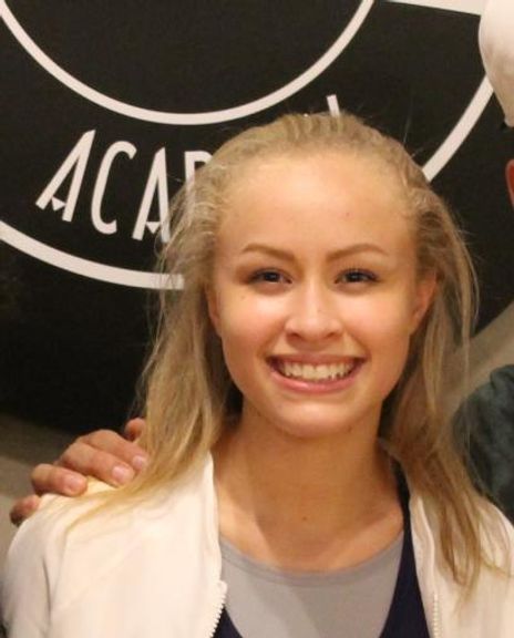 Amber Schaper Headshot