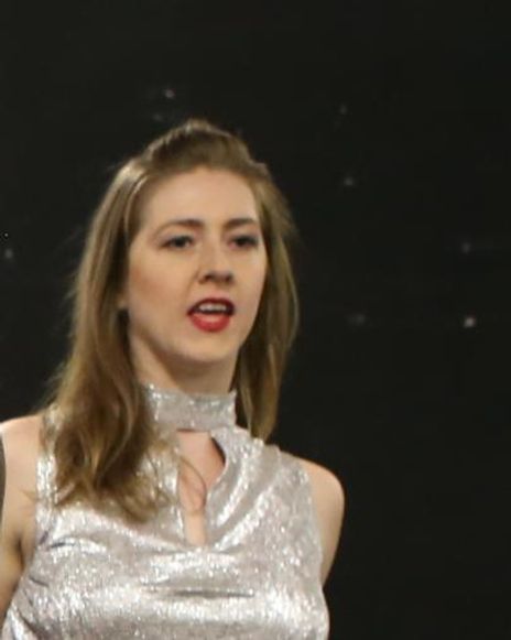 Emily Chamberlin Headshot