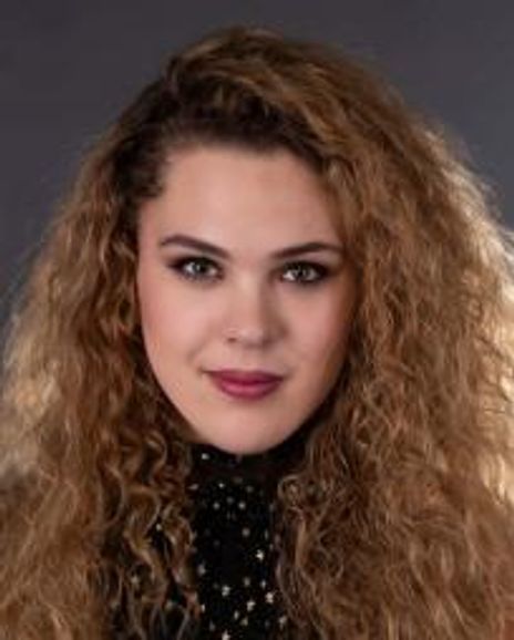 Jessica Lyndsie Babcock Headshot