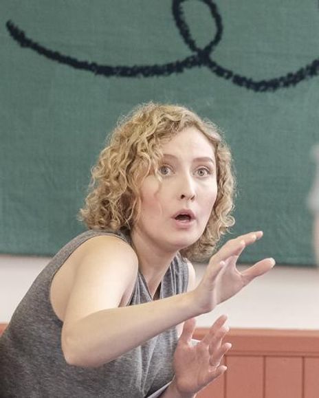 Laura Matthew Headshot