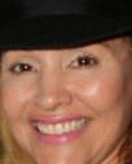 Victoria Avarela Headshot