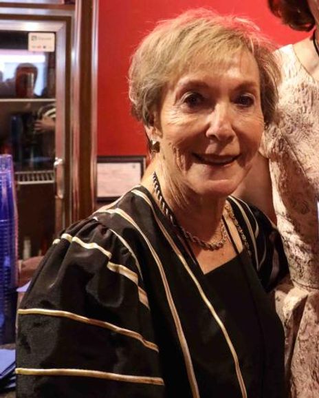 Laurie Schwartz Headshot