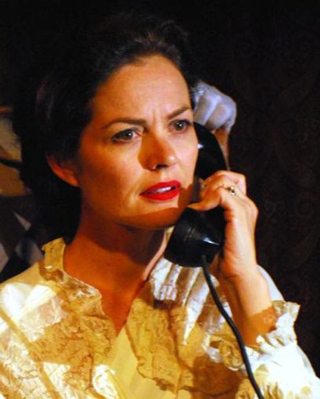 Carriev Schroeder Headshot