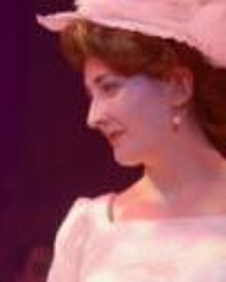 Liza Couser Headshot