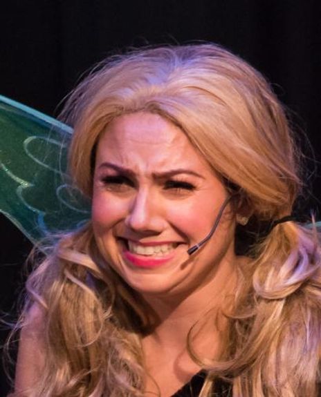 Jennifer Walls Headshot