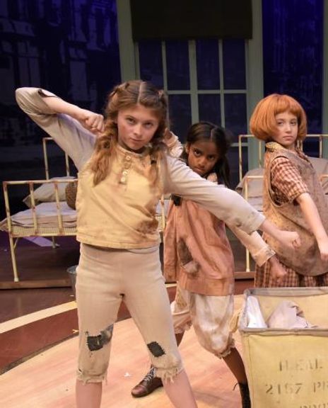 Anika Bobra Headshot