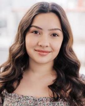 Gabriella Uhl Headshot