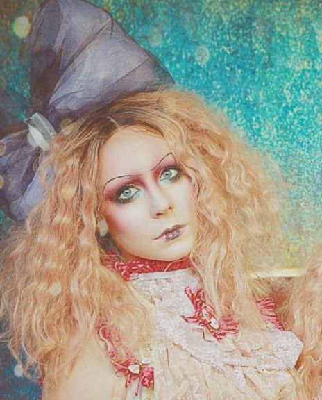 Mindy Neuendorff Headshot