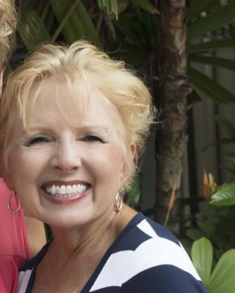 Louise Petraitis Headshot