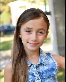 Emma Grace Berardelli Headshot